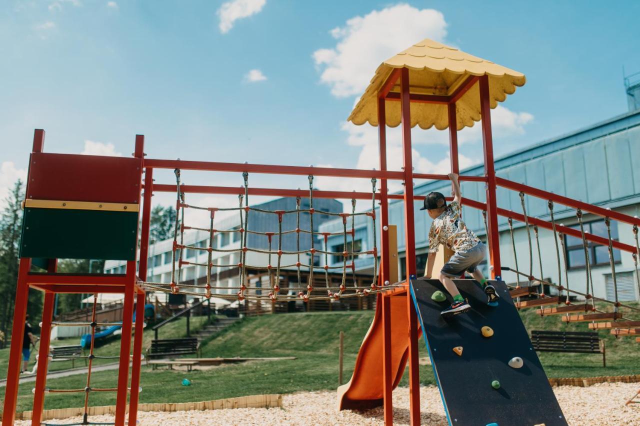 Orea Resort Devet Skal Vysocina Sněžné Esterno foto